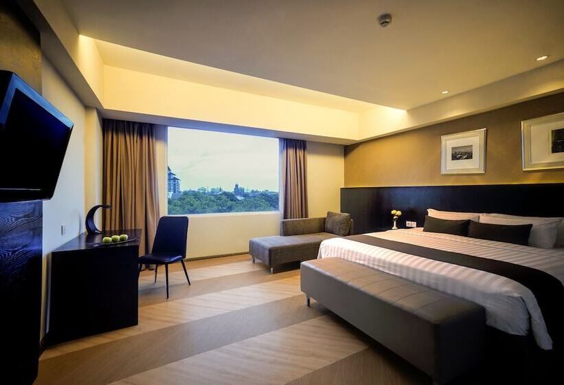Номер Премиум, Aston Makassar Hotel & Convention Center