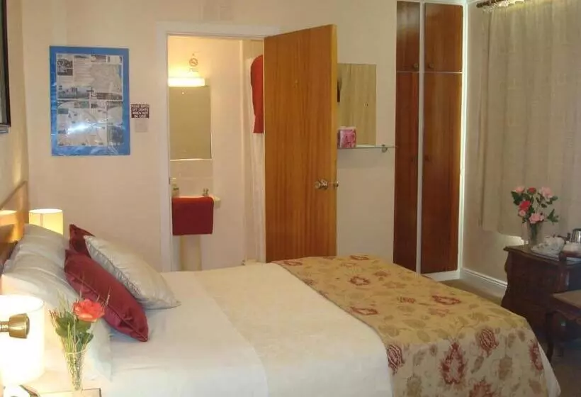2ベッドスイートルーム, Athlumney Manor Guest Accommodation