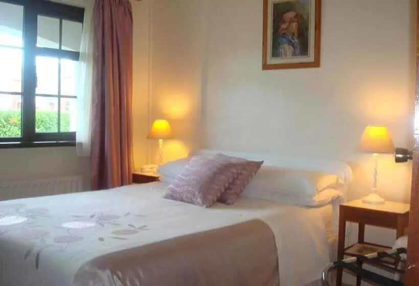 2ベッドスイートルーム, Athlumney Manor Guest Accommodation