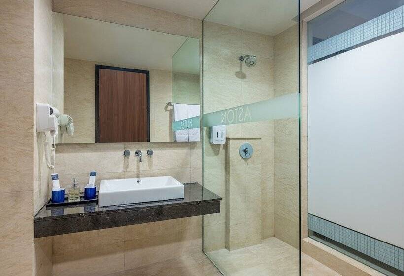 Номер Deluxe, Aston Makassar Hotel & Convention Center
