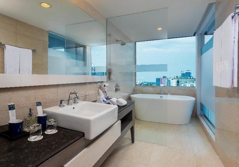 جناح إدارى, Aston Makassar Hotel & Convention Center