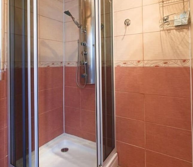 חדר סטנדרט לשלושה, Barguzin