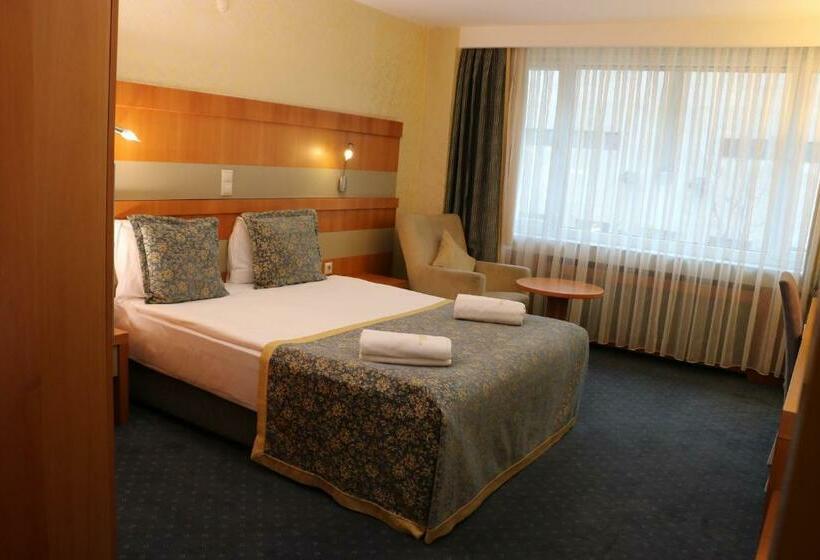 اتاق استاندارد, Burcman