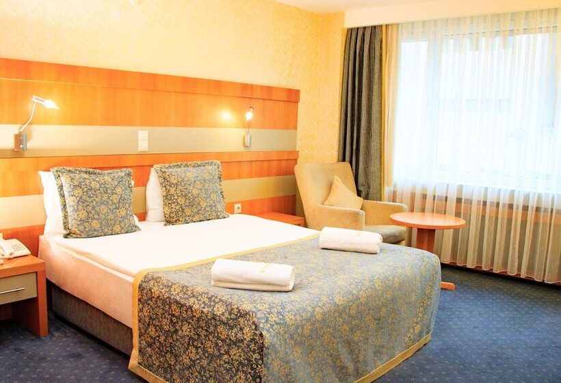 اتاق استاندارد, Burcman