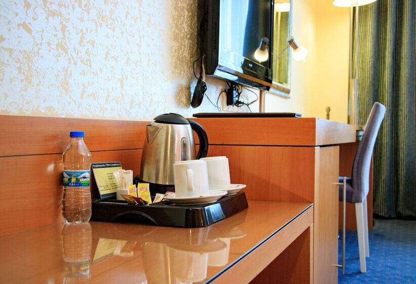 اتاق خانوادگی, Burcman