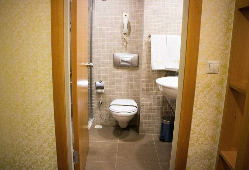 اتاق خانوادگی, Burcman