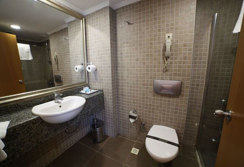 اتاق خانوادگی, Burcman