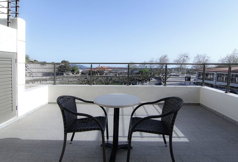 סוויטה אקזקיוטיב, Delina Mountain Resort