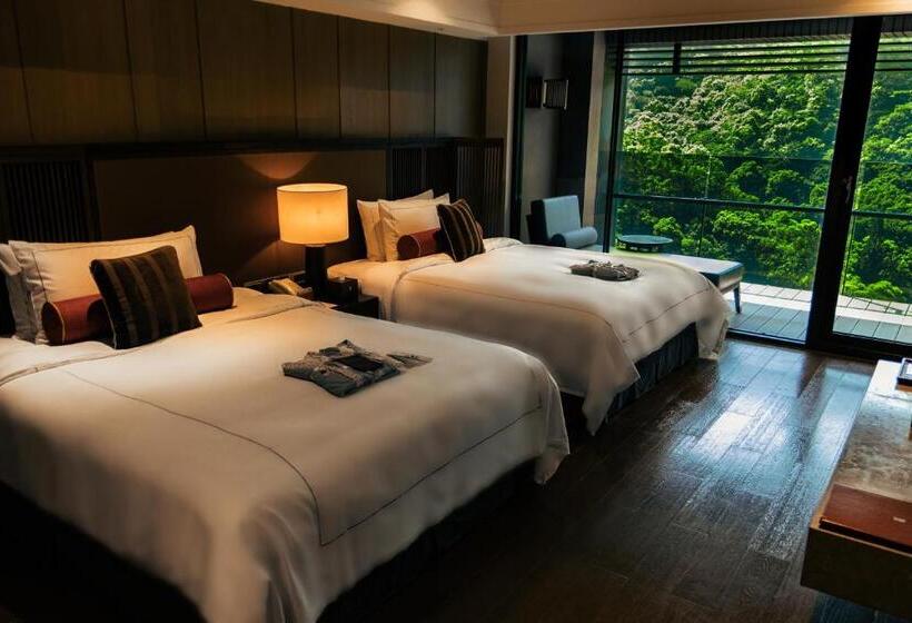اتاق لوکس چهار تخته, Grand View Resort Beitou