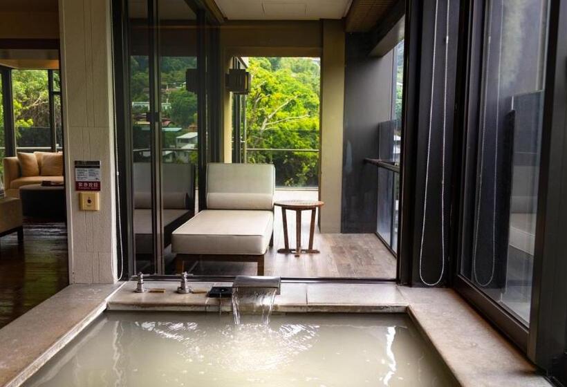 سوئیت با بالکن, Grand View Resort Beitou