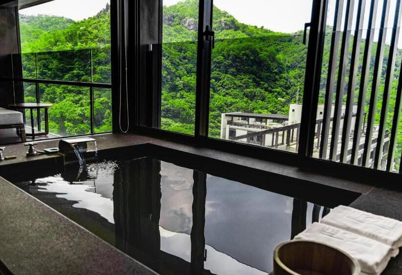 اتاق پریمیوم چهارنفره, Grand View Resort Beitou