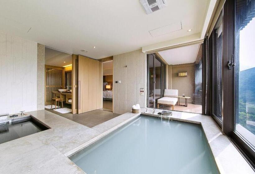 اتاق پریمیوم چهارنفره, Grand View Resort Beitou