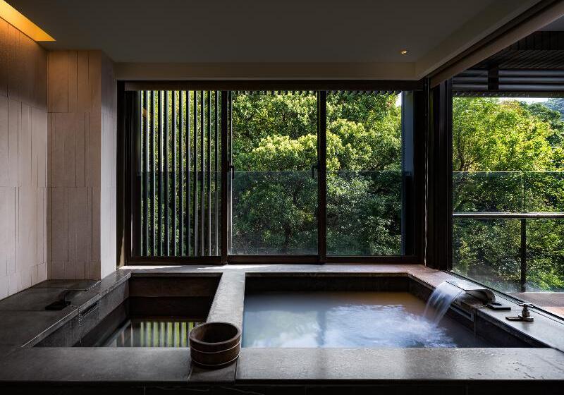 اتاق لوکس, Grand View Resort Beitou