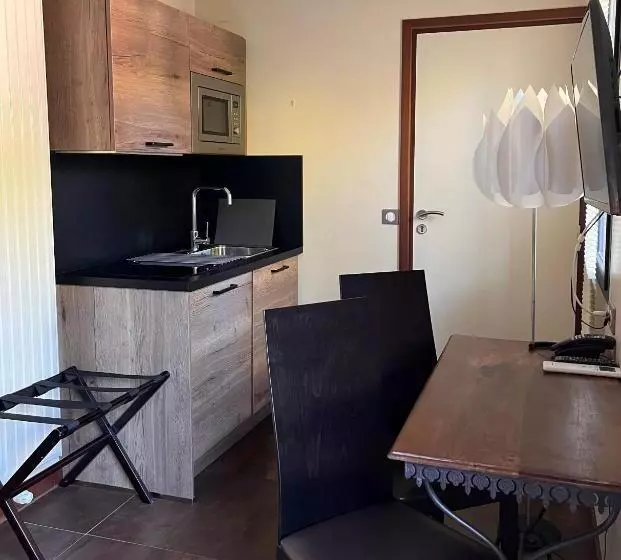 Superior Room, Le Vinois