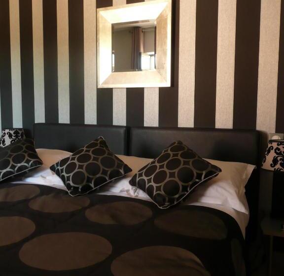 Superior Room, Le Vinois