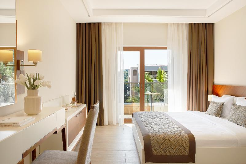 Номер Стандарт Вид на Бассейн, Ocean Blue High Class Hotel & Spa