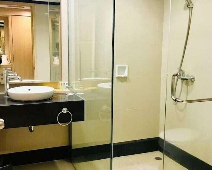 デラックスルーム, Pangeran Pekanbaru