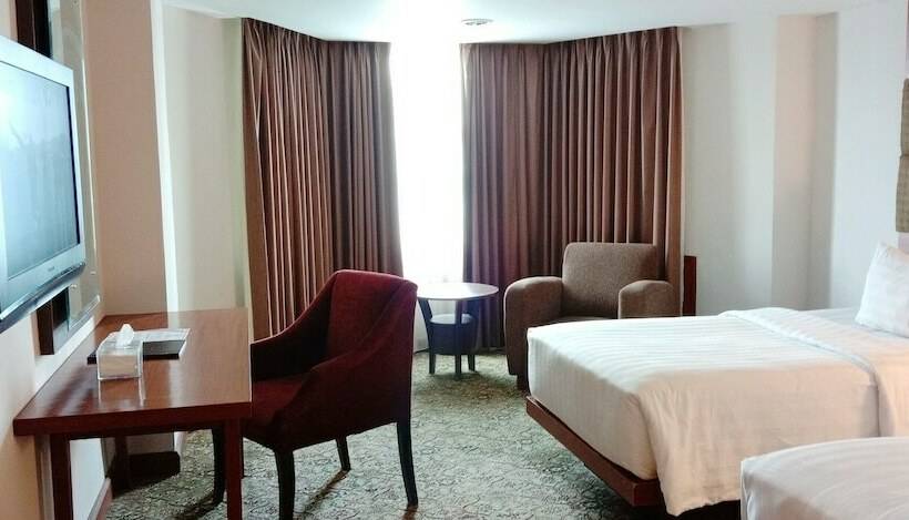 デラックスルーム, Pangeran Pekanbaru