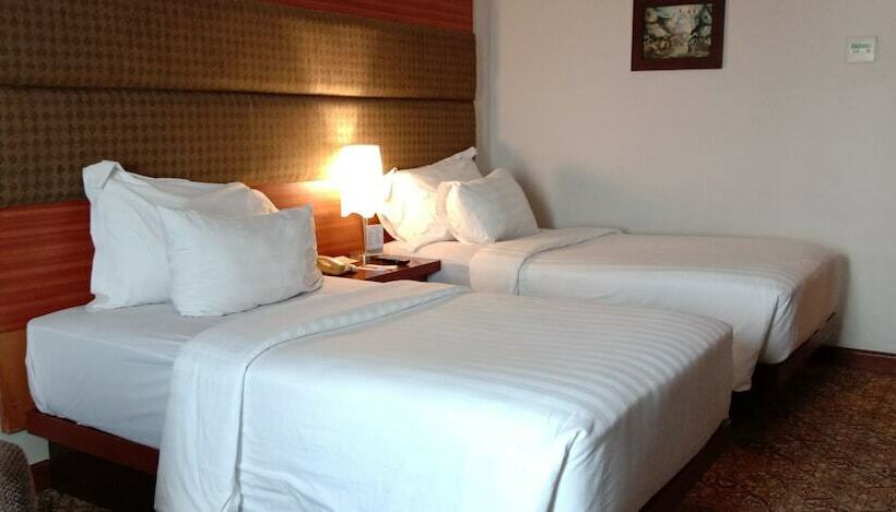 デラックスルーム, Pangeran Pekanbaru