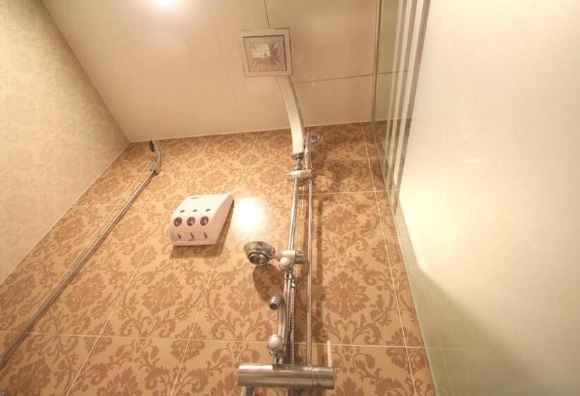 デラックスルーム, Sono