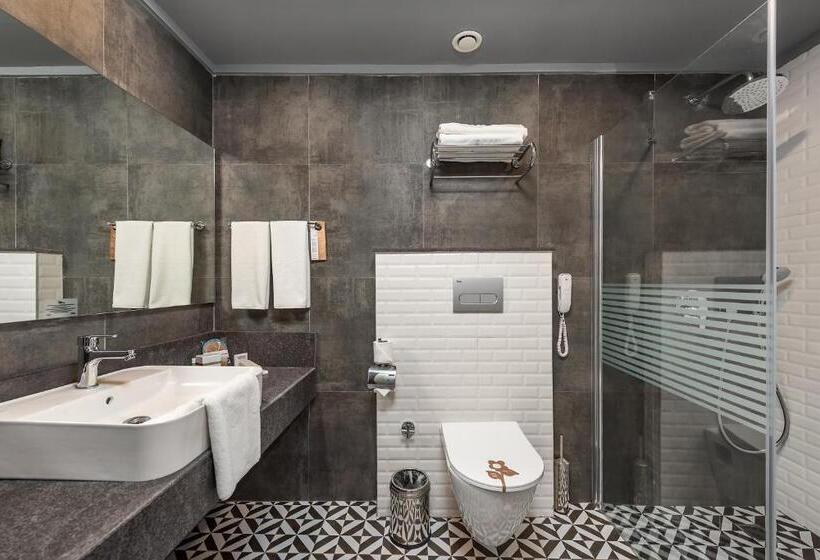 סוויטת פרמיום עם נוף לים, White City Resort Hotel   Ultra All Inclusive