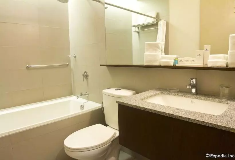 スイート, Microtel By Wyndham Acropolis