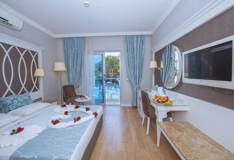 Номер Стандарт Вид на Бассейн, Ocean Blue High Class Hotel & Spa