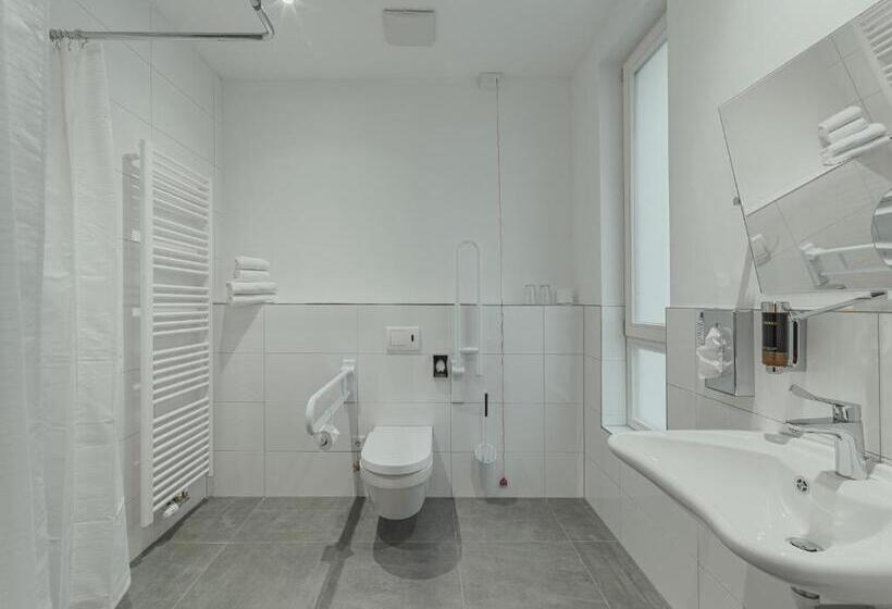 适合残疾人使用的标准间, Bs Boutique