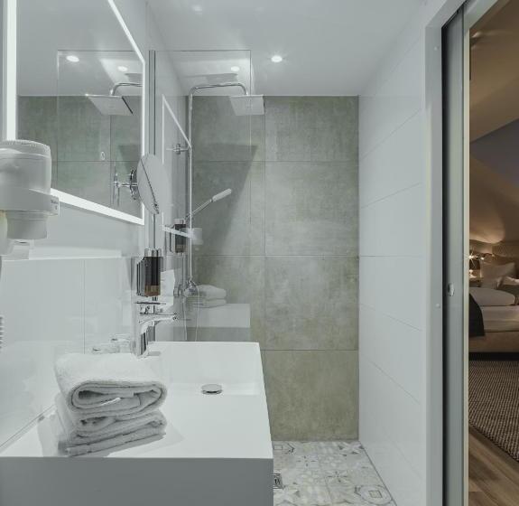 标准间, Bs Boutique