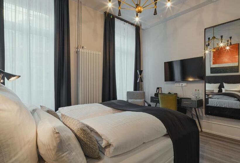 标准间, Bs Boutique