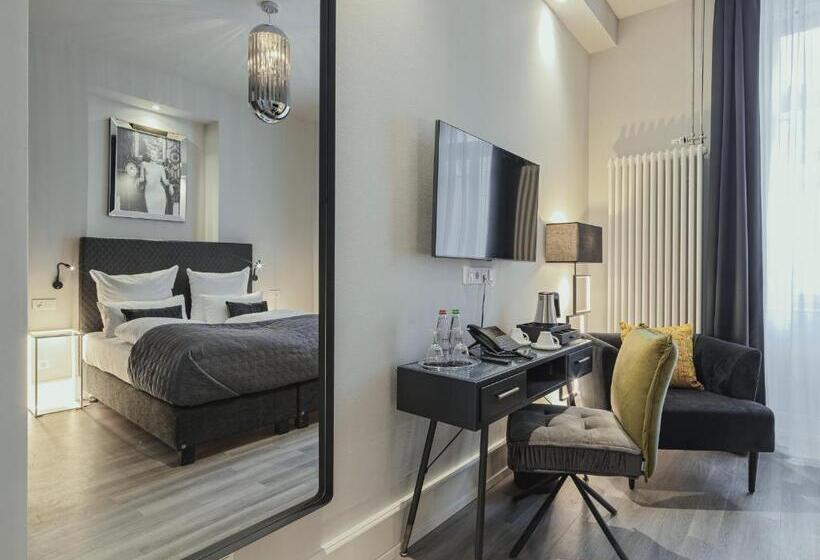 标准间, Bs Boutique