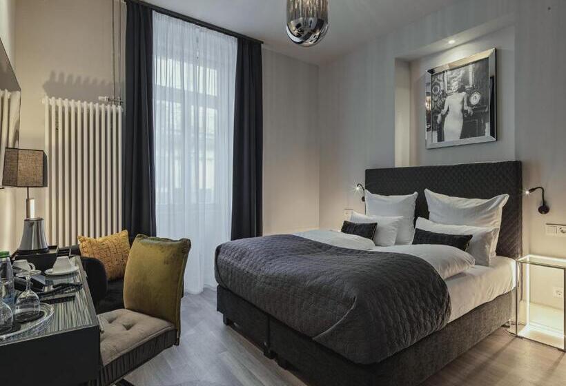 标准间, Bs Boutique