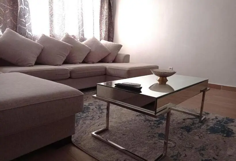 سوئیت پرزیدنت, Delphin Nouadhibou