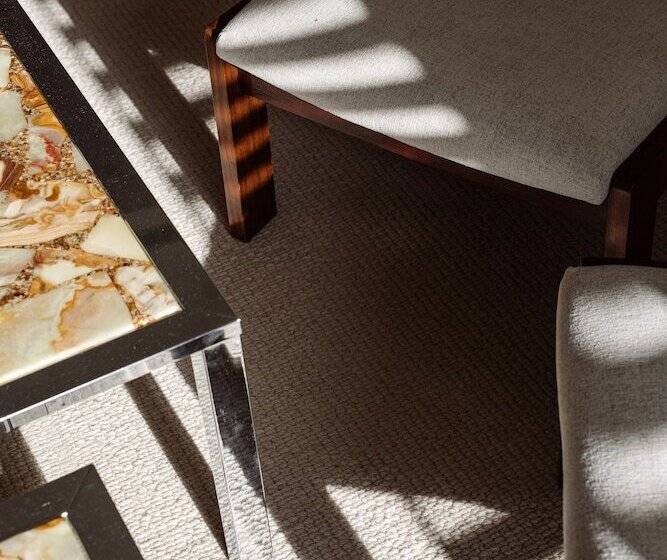 سوییت, The Standard, Ibiza