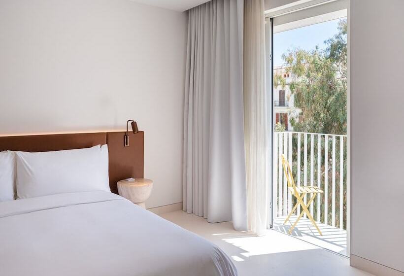 سوییت, The Standard, Ibiza