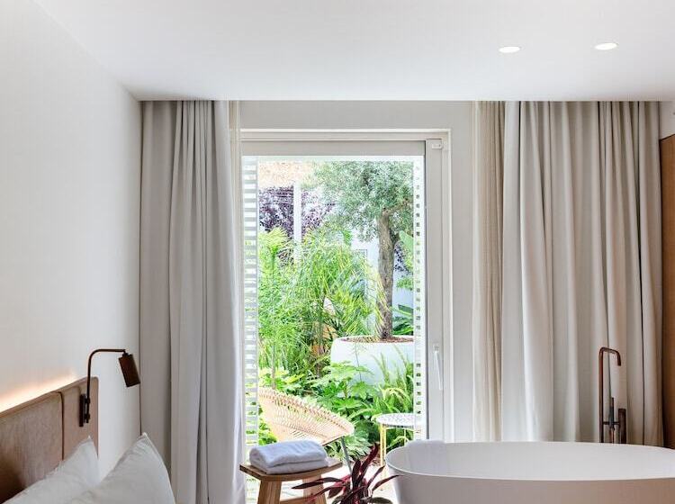 سوییت, The Standard, Ibiza