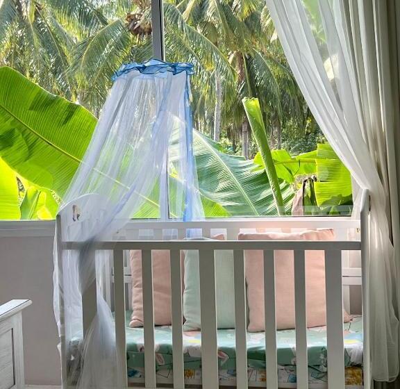 اتاق استاندارد سه تخته با بالکن, Fairytale Inn