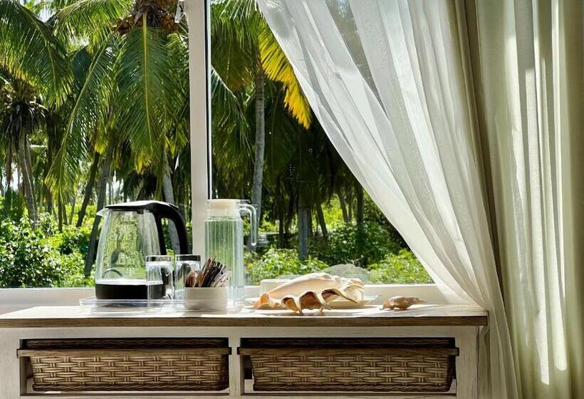 اتاق استاندارد سه تخته با بالکن, Fairytale Inn