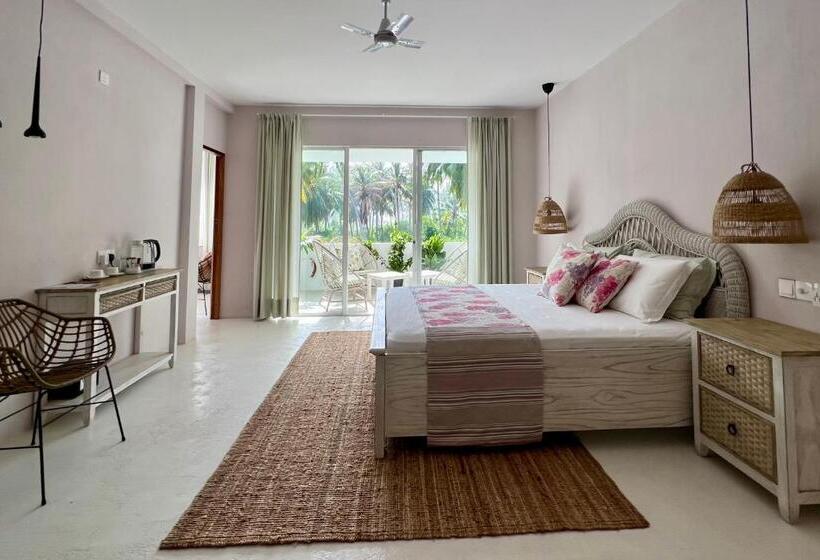 اتاق خانوادگی, Fairytale Inn