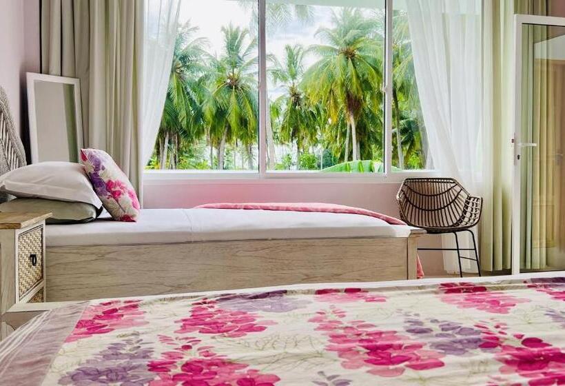 اتاق خانوادگی, Fairytale Inn