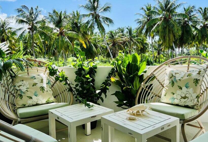 اتاق خانوادگی, Fairytale Inn