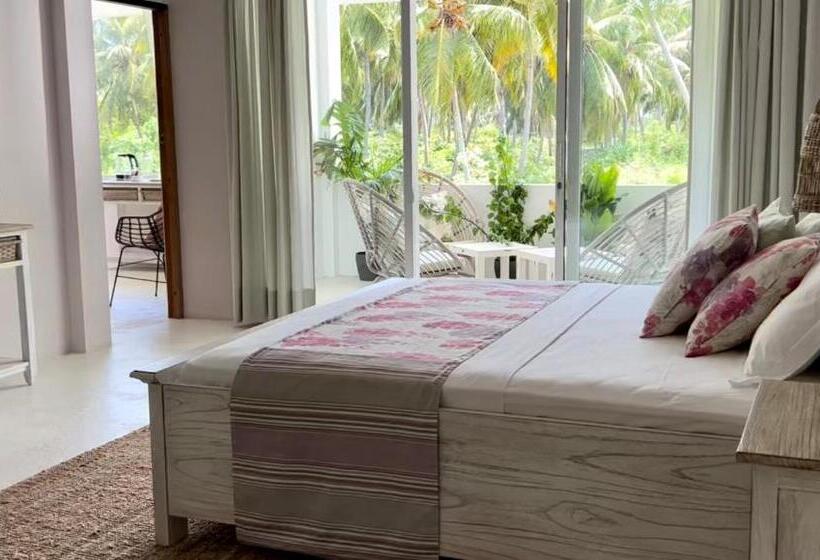 اتاق خانوادگی, Fairytale Inn