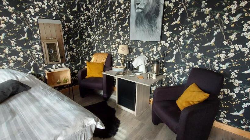 标准间, Sweetlake