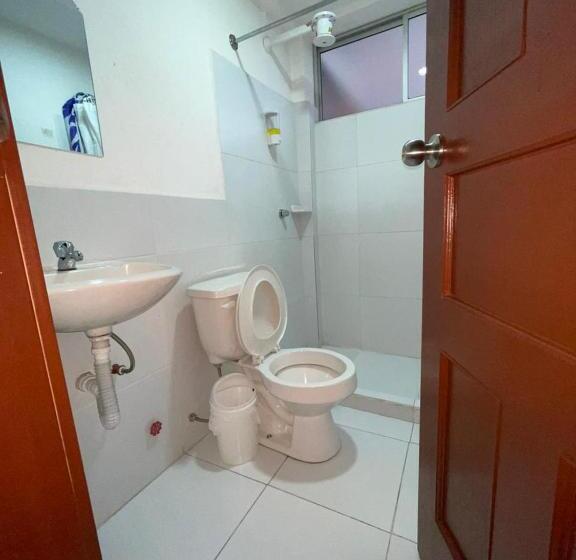 غرفة عائلية, Hostal El Rio