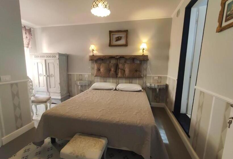 חדר סטנדרט לשלושה, Bouquet Di Note