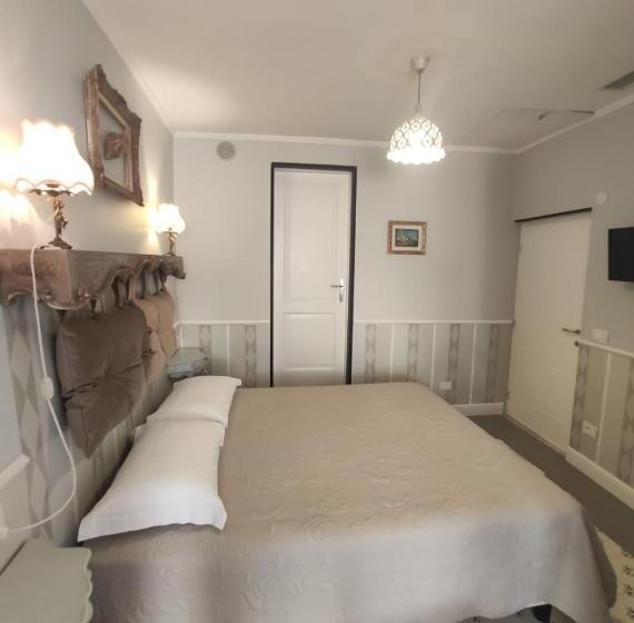 חדר סטנדרט לשלושה, Bouquet Di Note