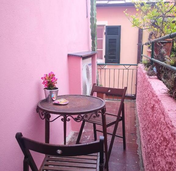 חדר סטנדרט לשלושה, Bouquet Di Note