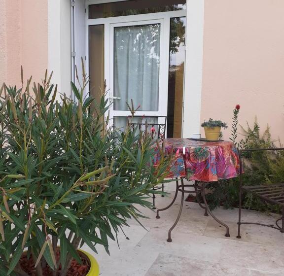 Номер Стандарт Вид на Бассейн, La Casa Color