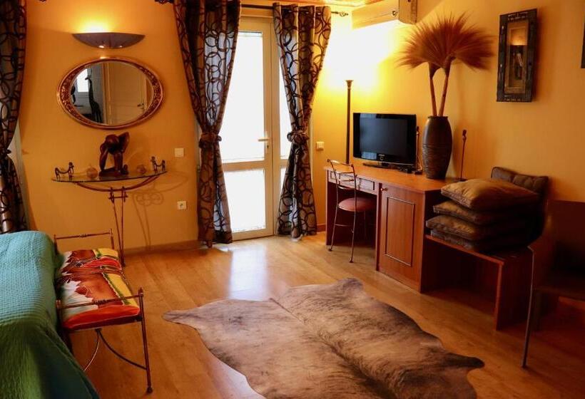 Номер Стандарт Вид на Бассейн, La Casa Color