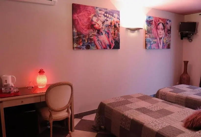 プールの見えるデラックスルーム, La Casa Color